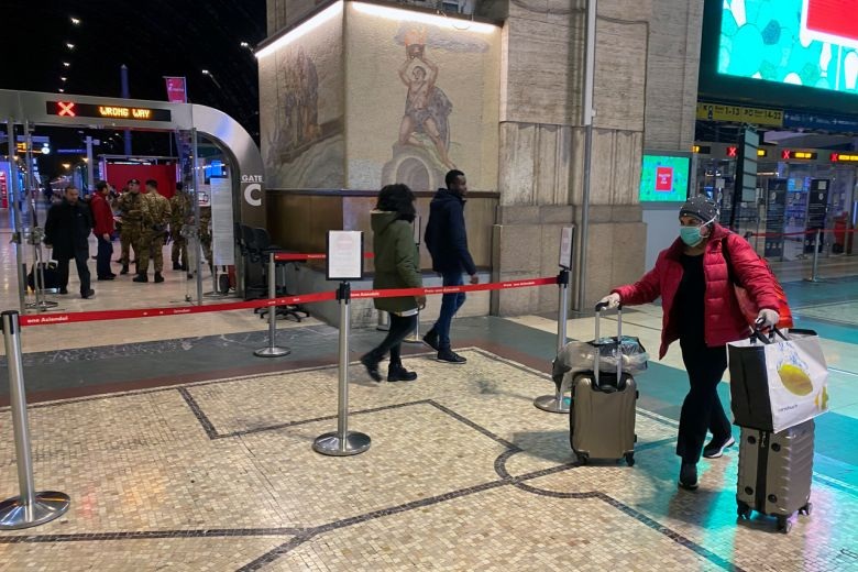 Italia phong tỏa gần 16 triệu dân vì Covid-19