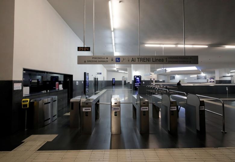 Tăng gần 1.800 ca nhiễm mới một ngày, Italia vắng lặng mùa dịch Covid-19