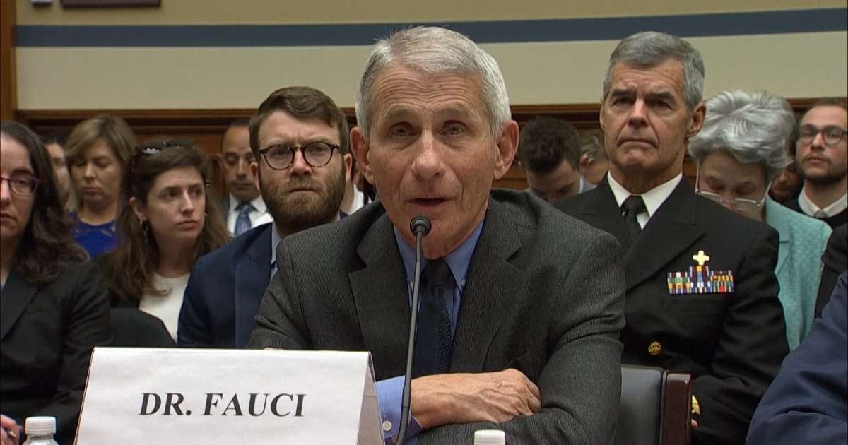 Chuyên gia Mỹ cảnh báo Covid-19 có thể gây tử vong “cao gấp 10 lần cúm mùa"