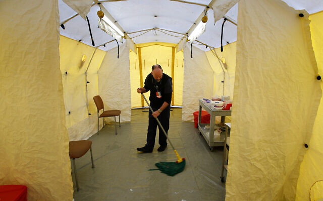 Hơn 3.000 ca mắc Covid-19, các bệnh viện Mỹ cấp tập vào guồng chống dịch