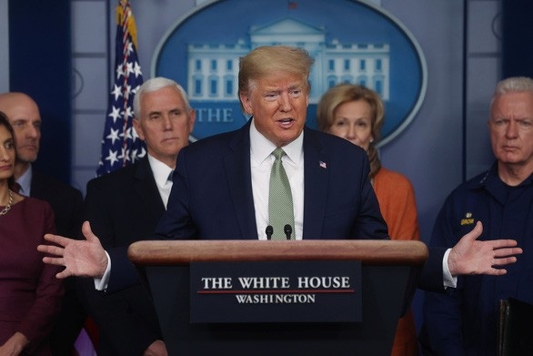 Nước Mỹ trước viễn cảnh tê liệt vì Covid-19, ông Trump có kịp trở tay?
