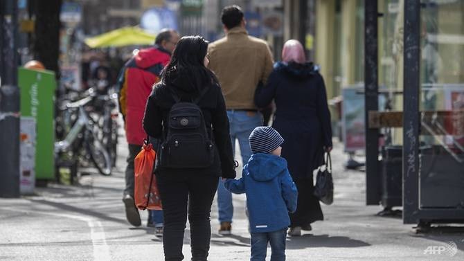 Đức có gần 11.000 ca Covid-19, Tây Ban Nha tăng vọt số người tử vong