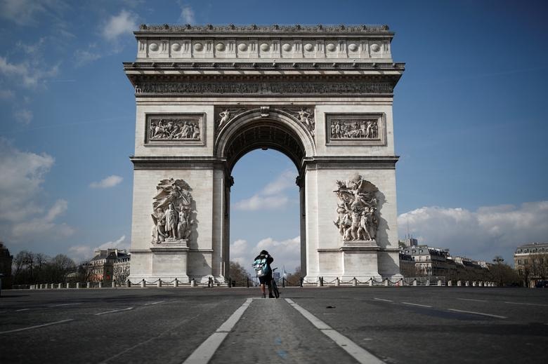 Số ca Covid-19 vượt Trung Quốc, châu Âu “quay cuồng” chặn dịch