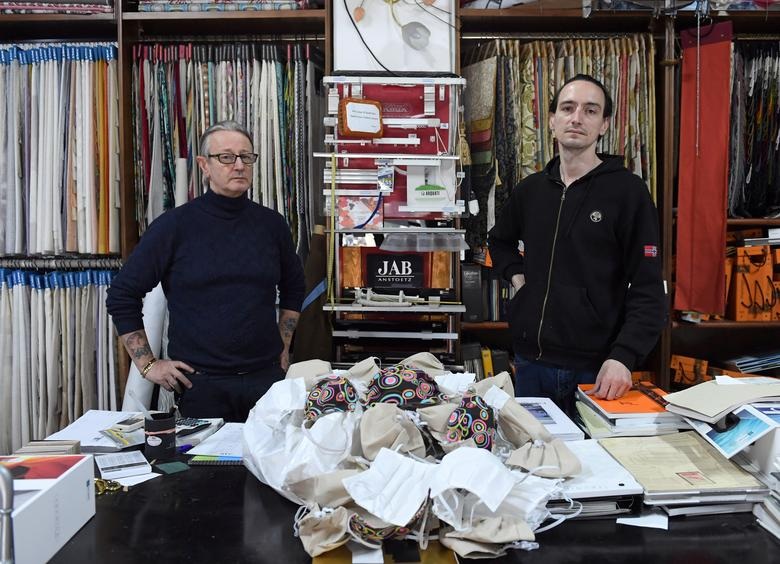 Hành động đẹp “thắp sáng” những ngày dịch Covid-19