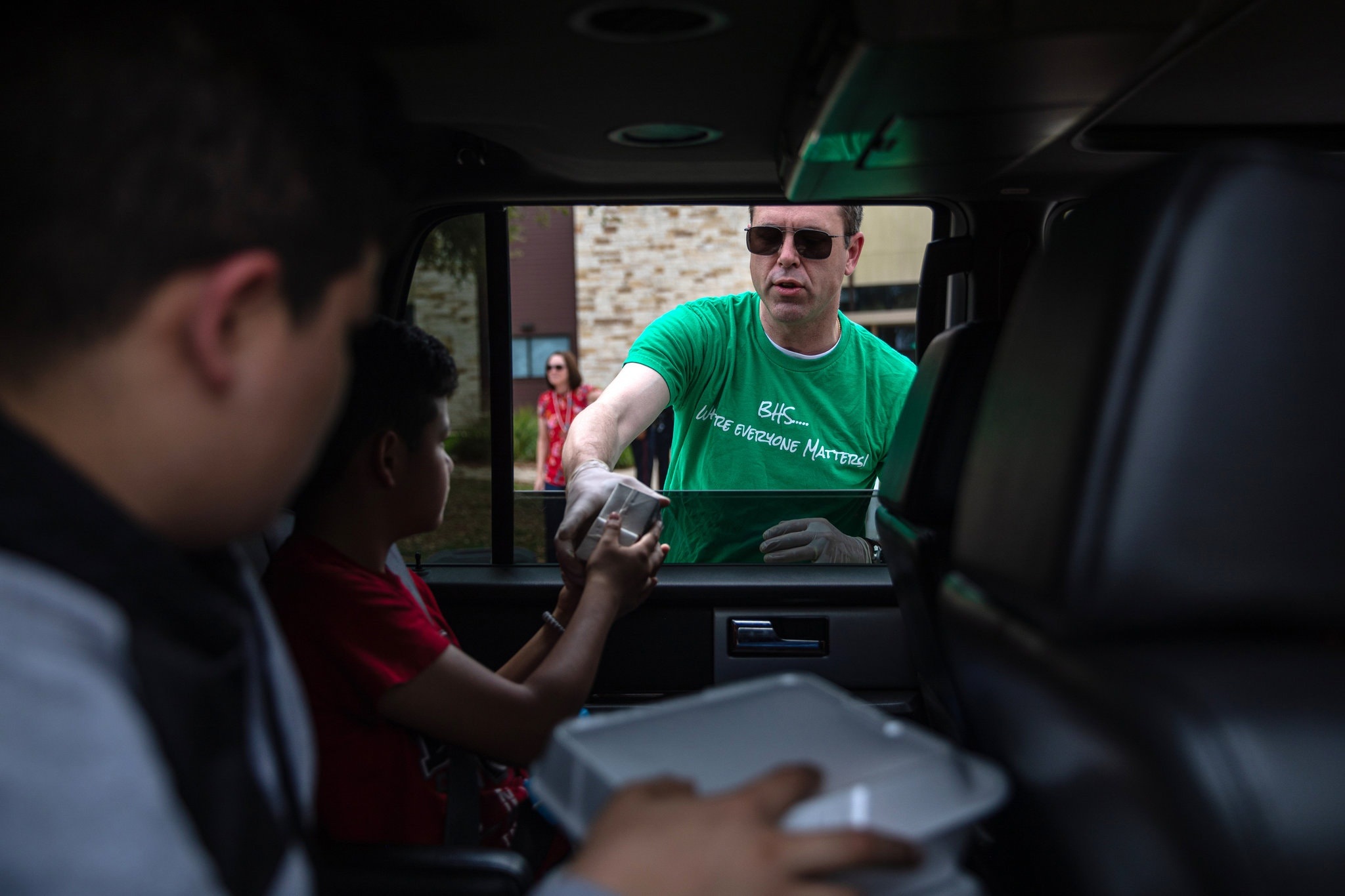 Những bữa trưa miễn phí của học sinh Mỹ thời đại dịch Covid-19