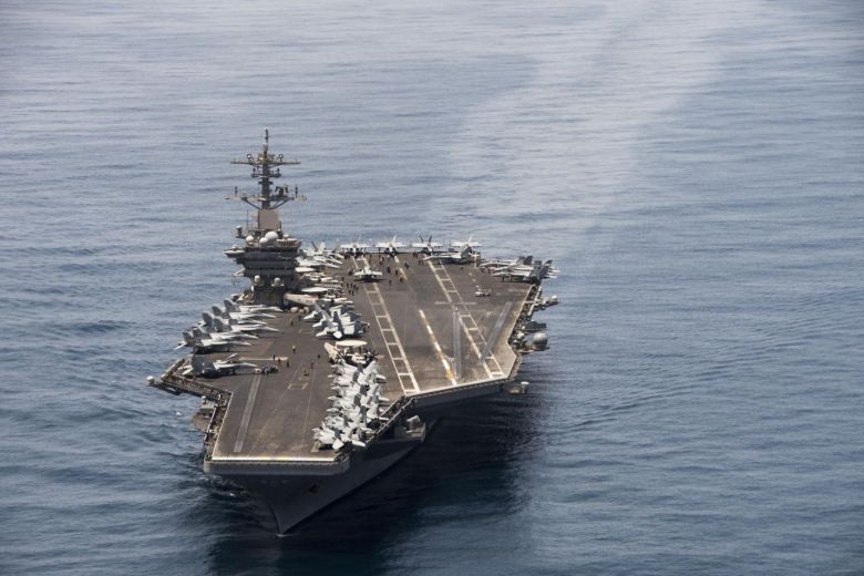 Mỹ sơ tán hàng nghìn thủy thủ tàu sân bay vì Covid-19 lây “không kiểm soát”