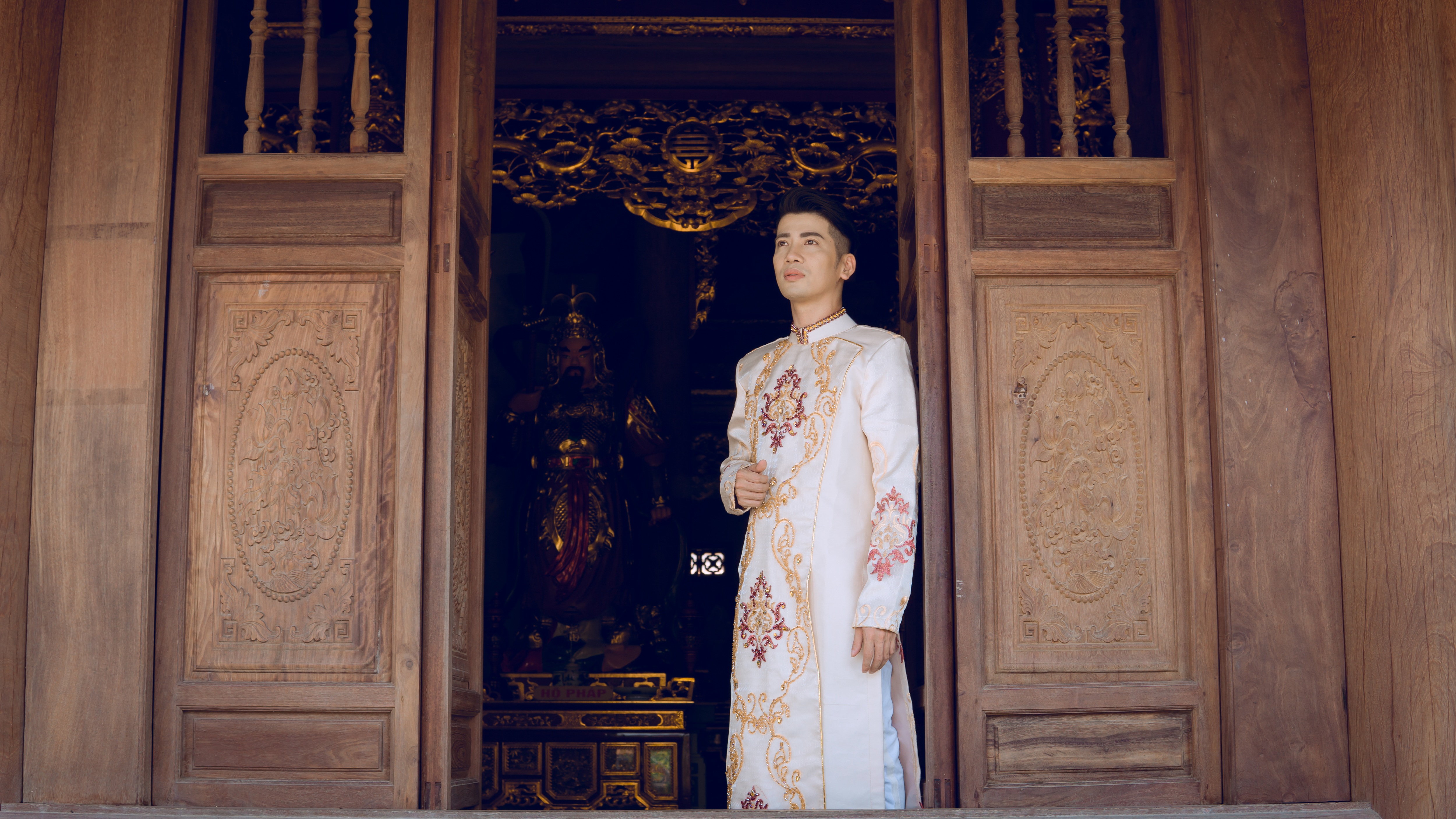 Trần Nguyên Thắng hát cổ vũ Việt Nam vượt qua đại dịch ...
