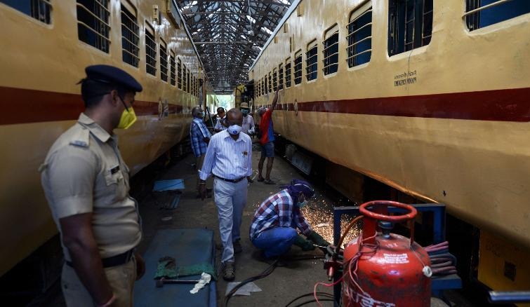 Đường sắt lâu đời nhất châu Á thành bệnh viện dã chiến giữa dịch Covid-19