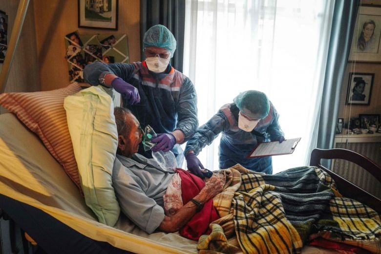 Số người chết tại Tây Ban Nha vượt 16.000, Italia gần 19.000