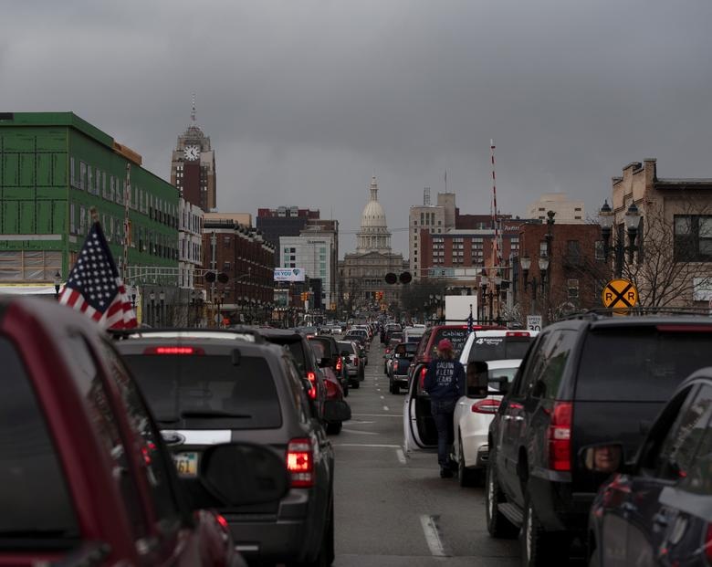 Phớt lờ lệnh cấm tụ tập, người Mỹ biểu tình phản đối giãn cách xã hội