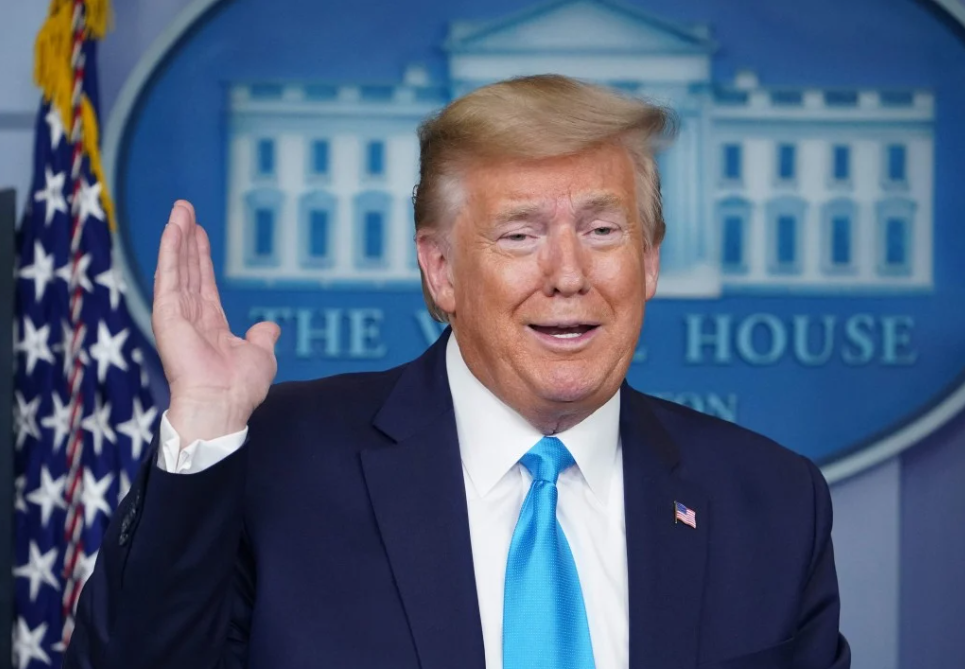 Tranh cãi việc ông Trump đề xuất tiêm chất khử trùng để chống Covid-19