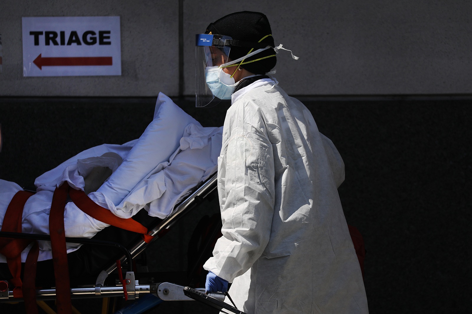 Hơn 58.000 người chết vì Covid-19 tại Mỹ