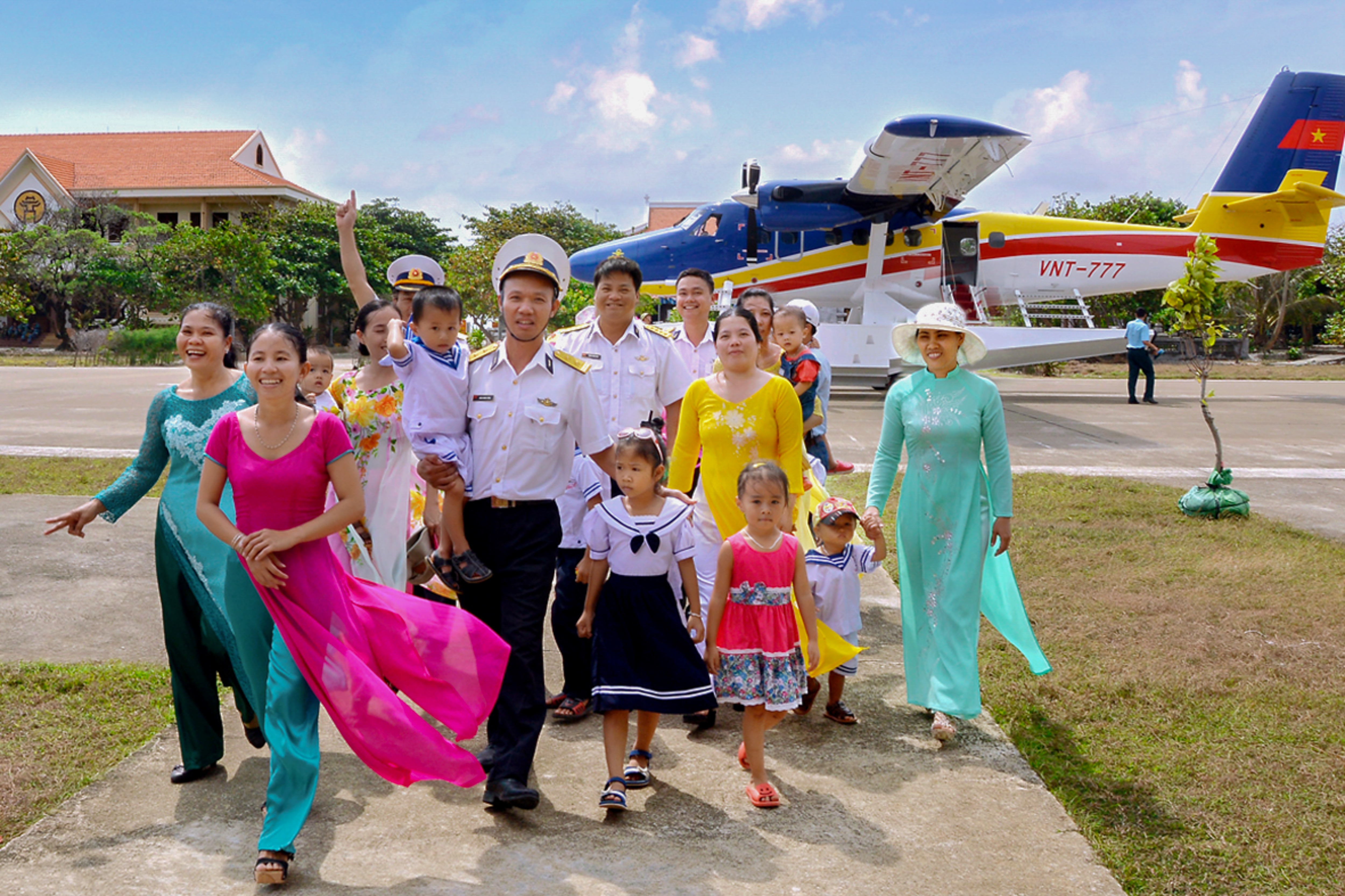 Khí tài hiện đại của Hải quân Việt Nam | Báo Dân trí