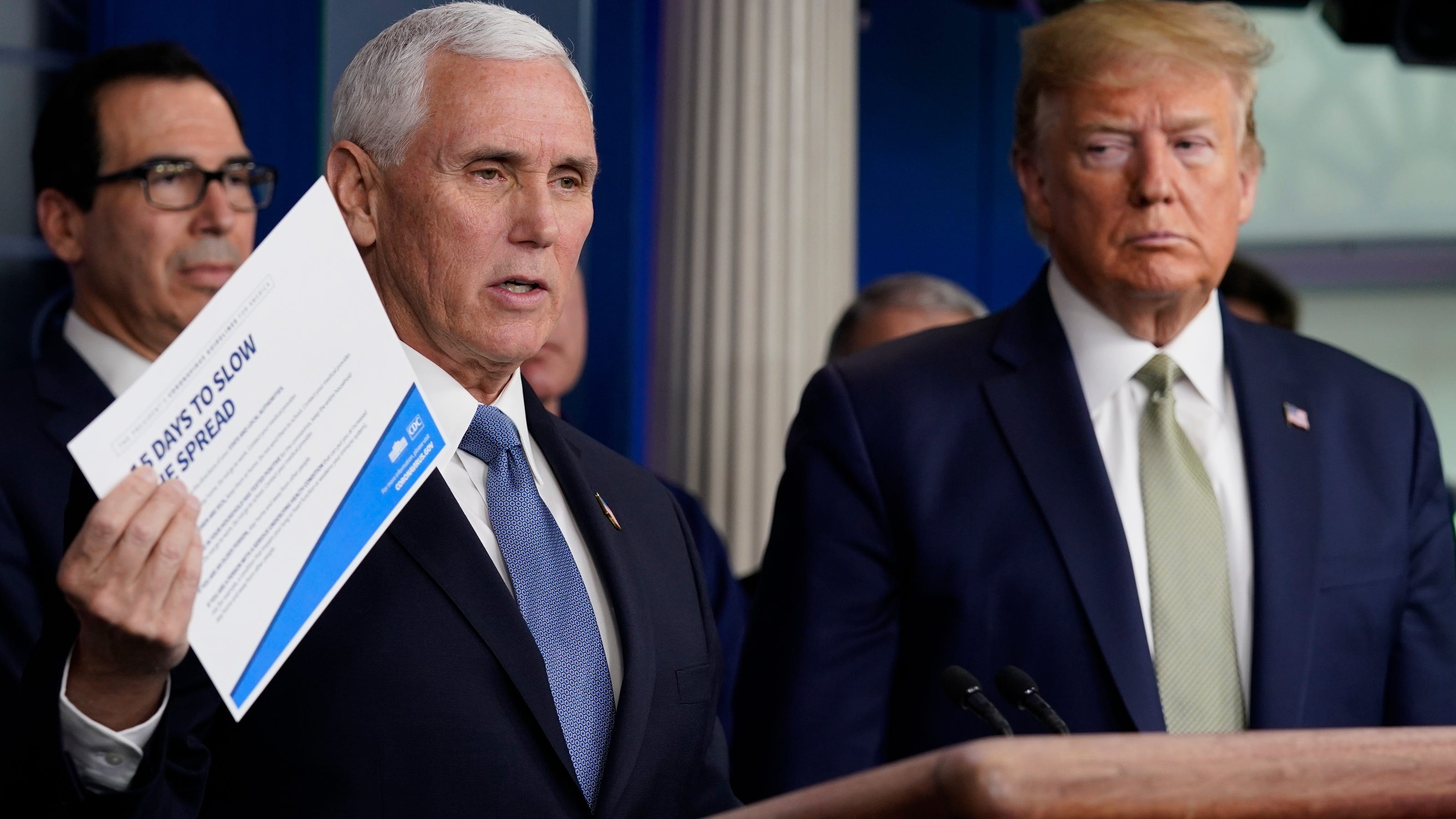 Mỹ: 81.000 người chết vì Covid-19, Phó tổng thống tự cách ly