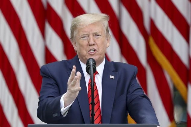 Hơn 81.000 người chết, ông Trump tuyên bố Mỹ chiến thắng Covid-19