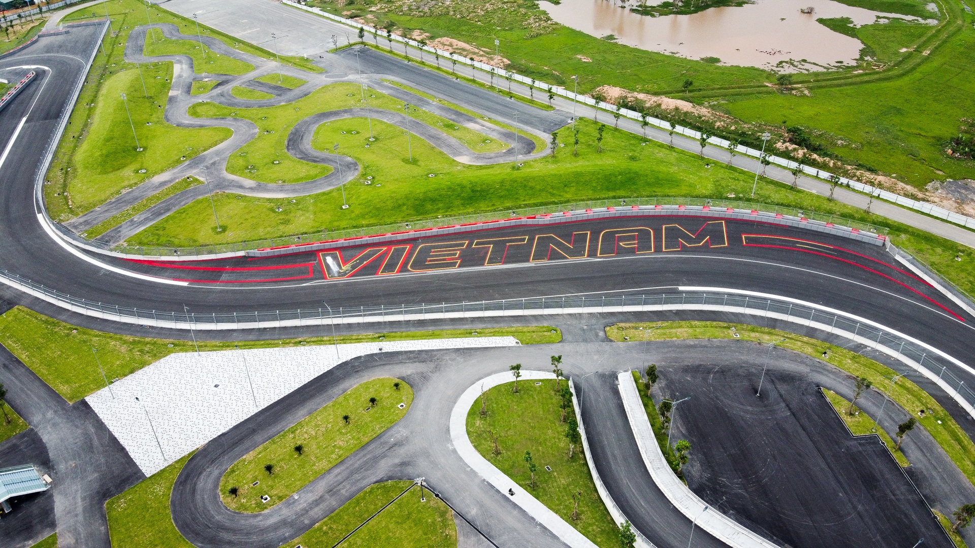 Rò rỉ hình ảnh thiết kế xe đua F1 2022  AutoMotorVN