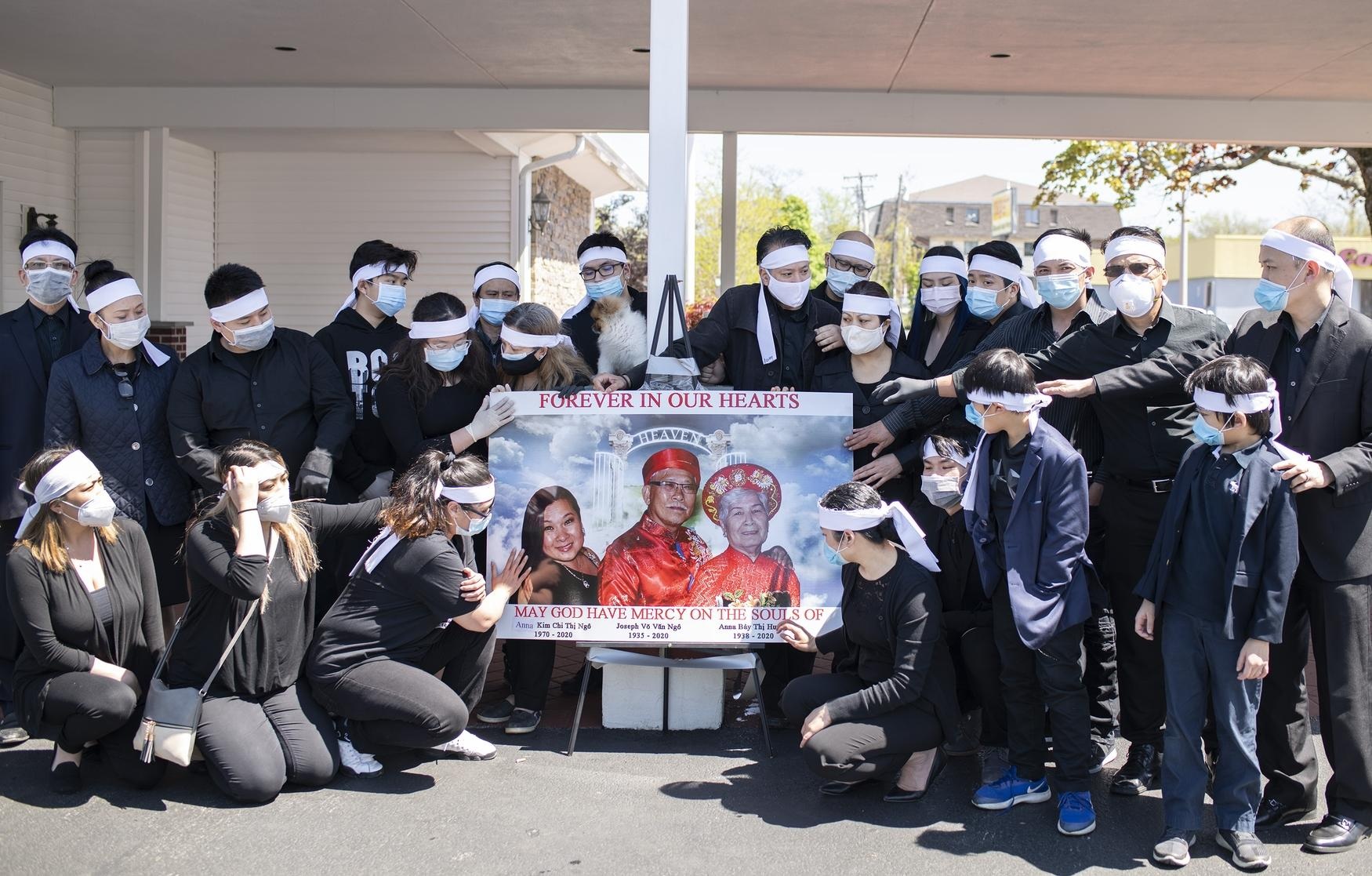 Gia đình gốc Việt tại Mỹ mất 3 thành viên vì Covid-19 chỉ trong 5 ngày