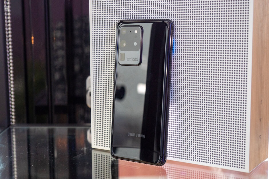 Top 5 smartphone pin tr&acirc;u nhất hiện nay - 5