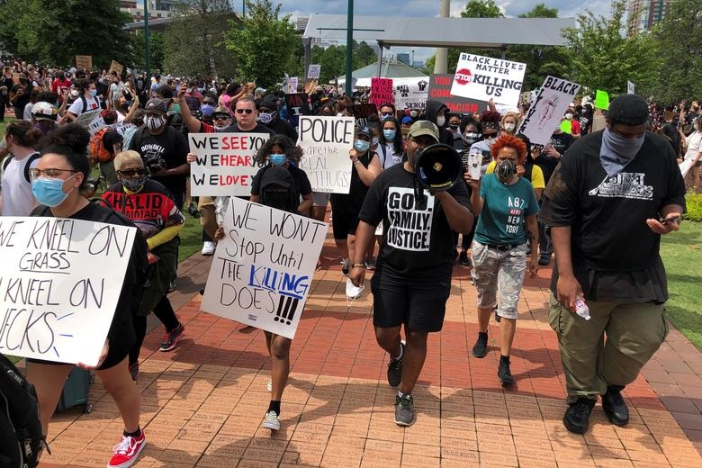 Mỹ: Nhiều nơi áp lệnh giới nghiêm, huy động quân đội đối phó biểu tình