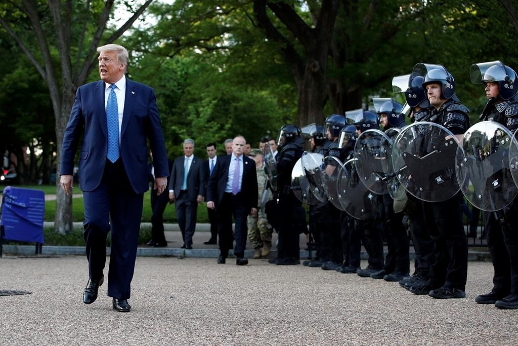 "Sóng ngầm" giữa Tổng thống Trump và Thị trưởng Washington