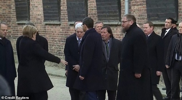 Thủ tướng Đức Merkel tuyên bố không tái tranh cử giữa nghi vấn về sức khỏe