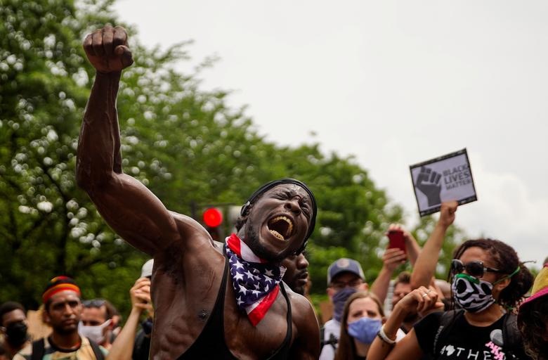 Hàng trăm nghìn người biểu tình khắp nước Mỹ