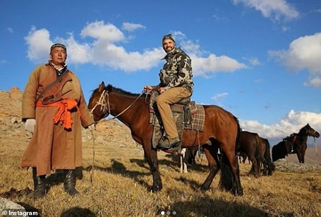 Con trai ông Trump tiêu tốn 75.000 USD tiền thuế vì đi săn cừu quý