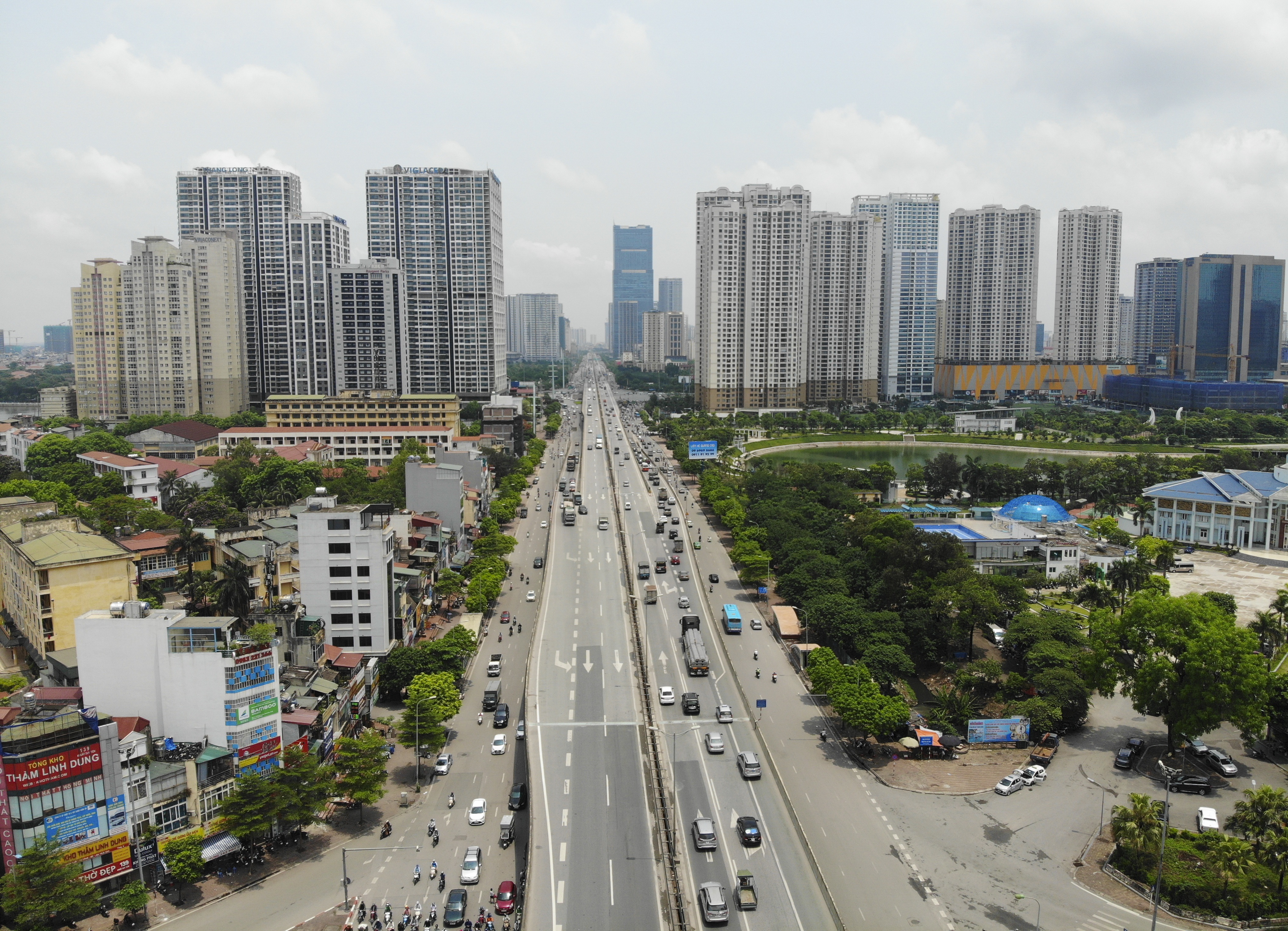 Toàn cảnh rừng cao ốc chen chân ở quận nội đô Hà Nội - 14