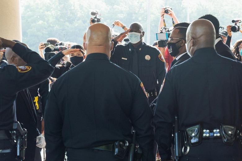 Lễ tang đẫm nước mắt của George Floyd