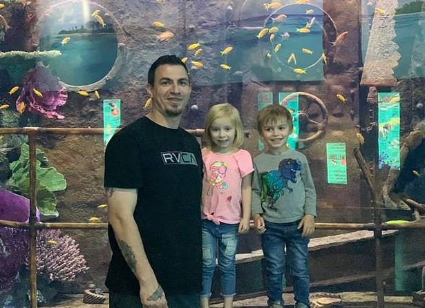 Hai bé Mỹ tử vong vì bị cha bỏ quên trong ô tô suốt 5 tiếng