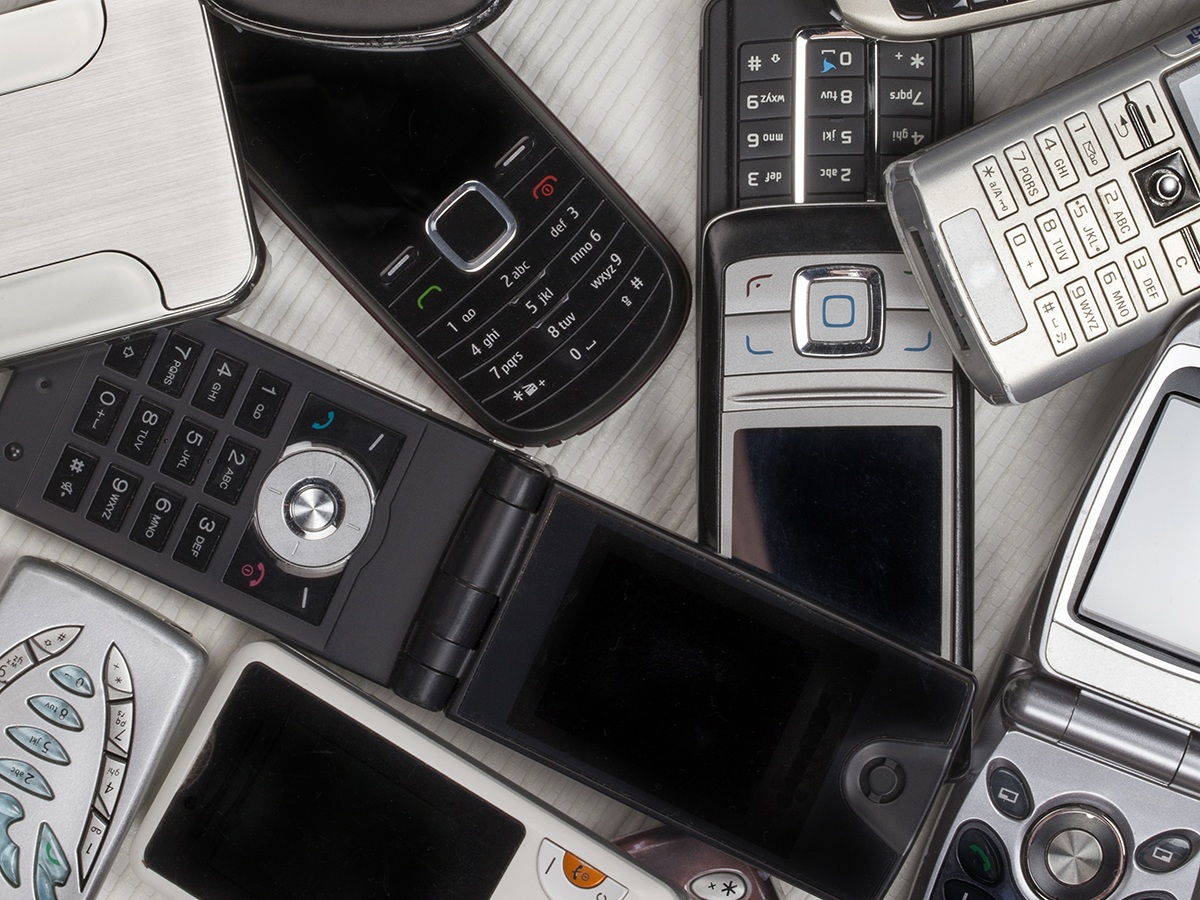 Nokia 1100, Moto RAZR và những chú "dế" độc đáo trước kỷ nguyên smartphone