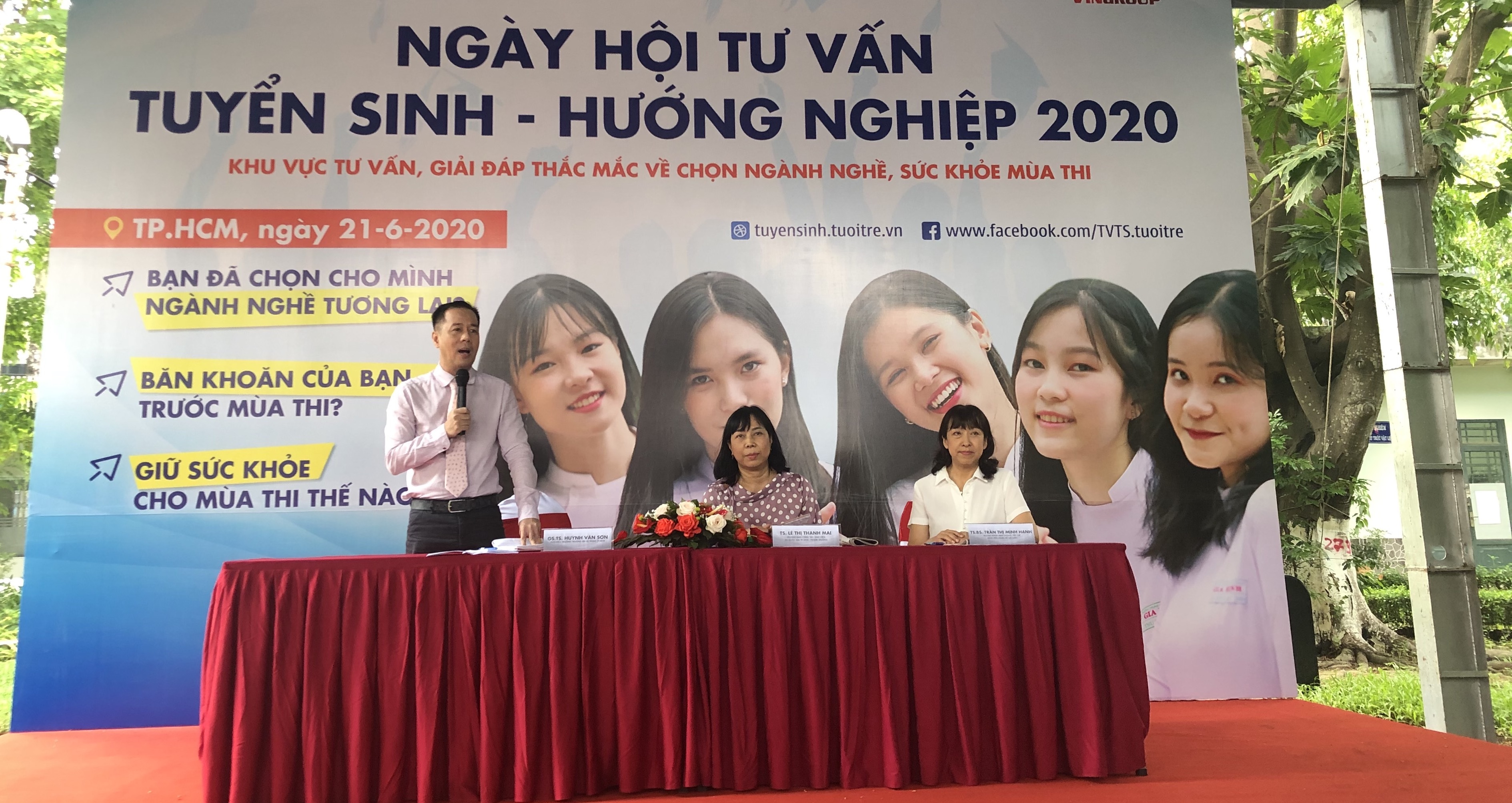 TPHCM: Hàng nghìn thí sinh dự ngày hội tư vấn xét tuyển ĐH, CĐ 2020 - 3