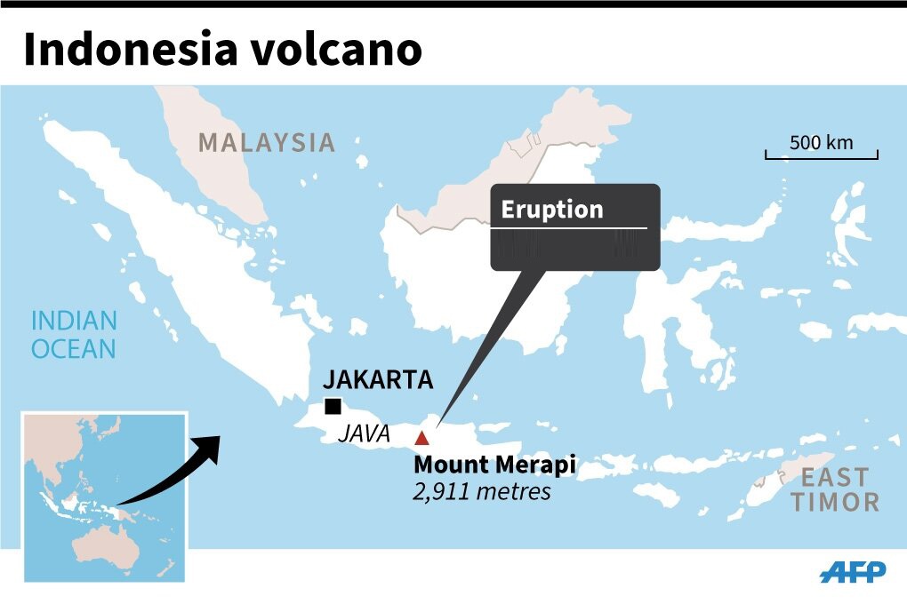 Núi lửa hoạt động mạnh nhất Indonesia phun trào tro bụi cao 6 km