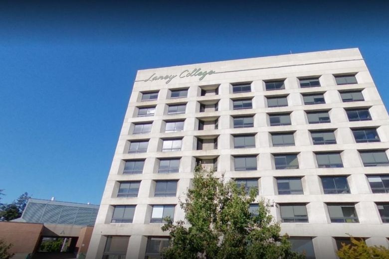 Giáo sư Mỹ xin lỗi vì kỳ thị tên của sinh viên gốc Việt