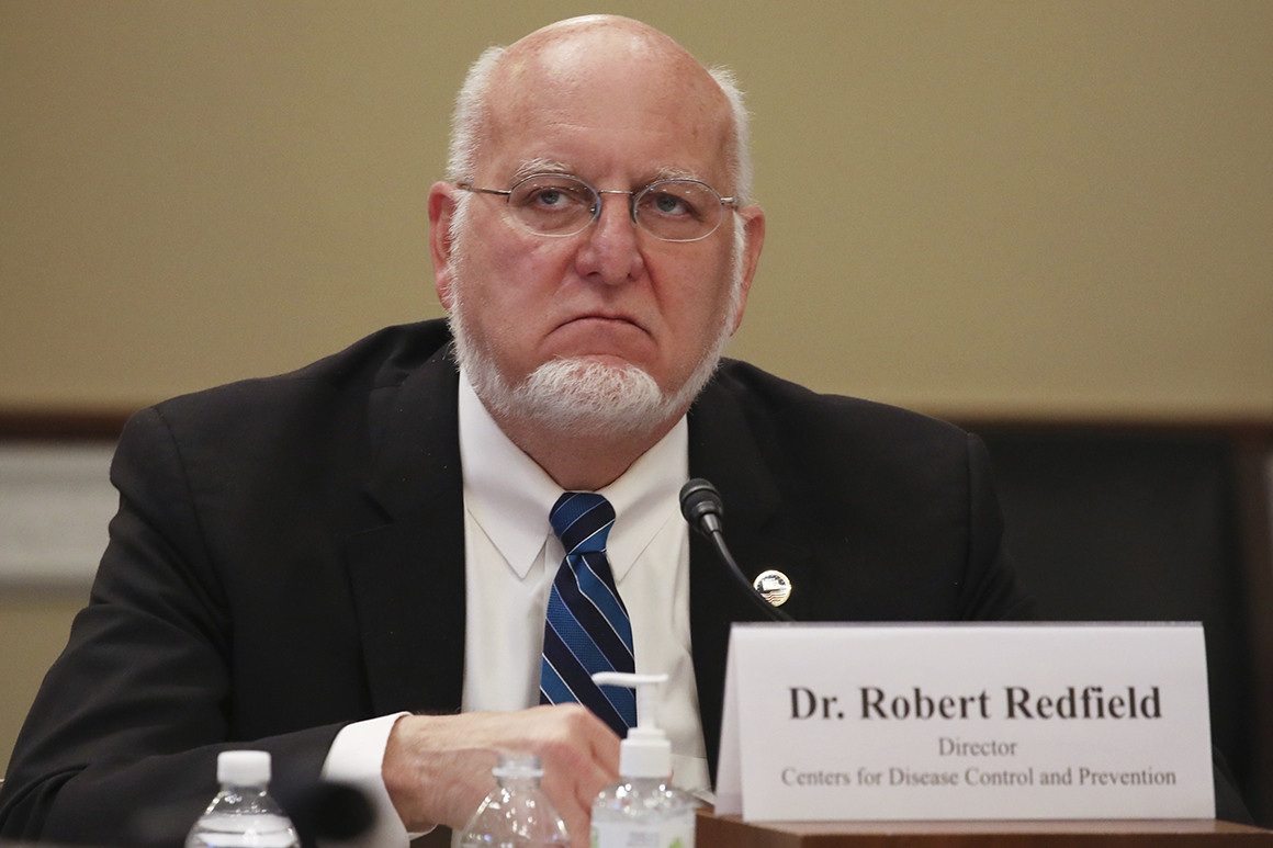 Giám đốc CDC Mỹ: “Covid-19 khiến nước Mỹ phải đầu hàng”