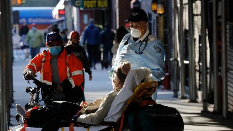 Số người mắc Covid-19 tại Mỹ tăng mạnh chưa từng có