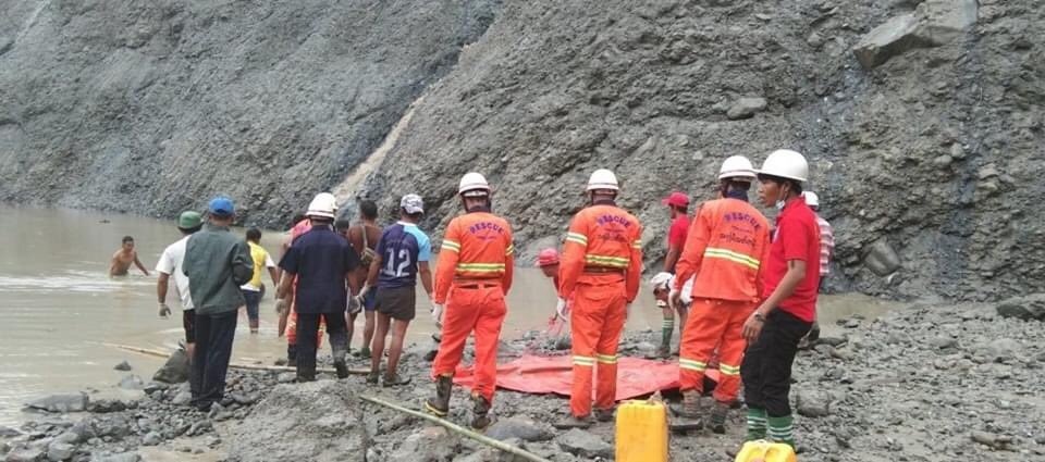 Lở đất như "sóng thần" chôn vùi mỏ ngọc bích Myanmar, hơn 110 người chết