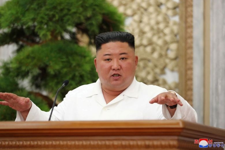 Ông Kim Jong-un cảnh báo khủng hoảng "vượt sức tưởng tượng" vì Covid-19