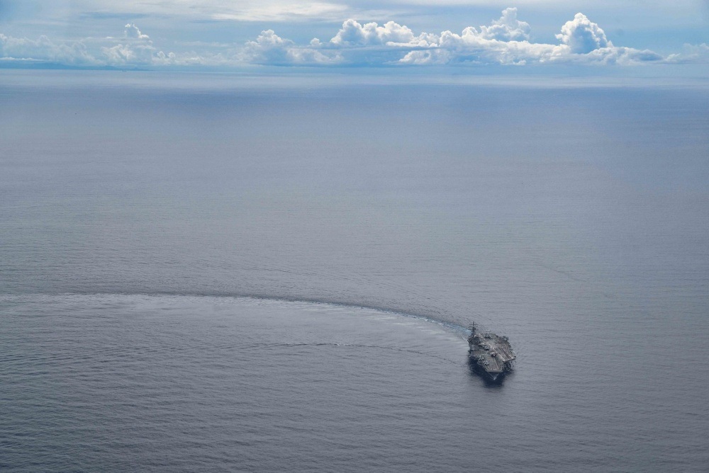 Cận cảnh tàu sân bay Mỹ tập trận ở Biển Đông