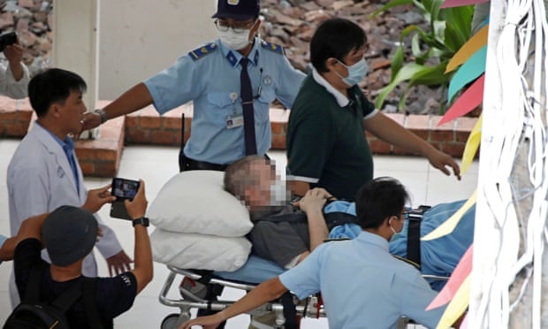 Báo chí nước ngoài ca ngợi Việt Nam tận tình cứu chữa phi công Anh