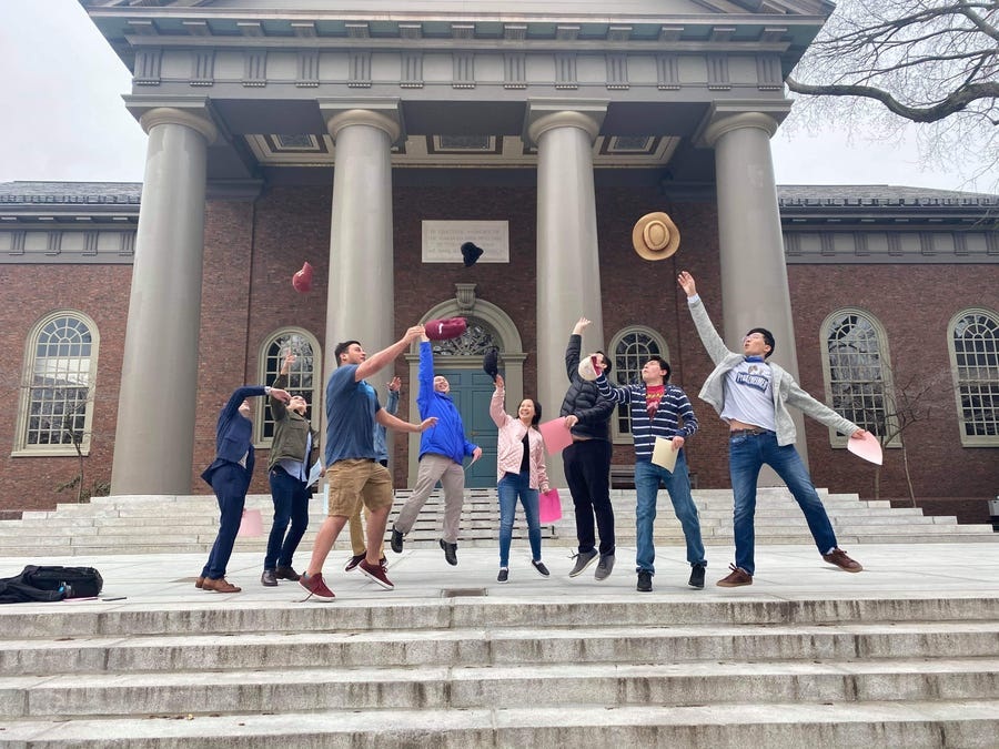 Gần 60 đại học Mỹ ủng hộ kiện chính quyền Trump về lệnh trục xuất sinh viên