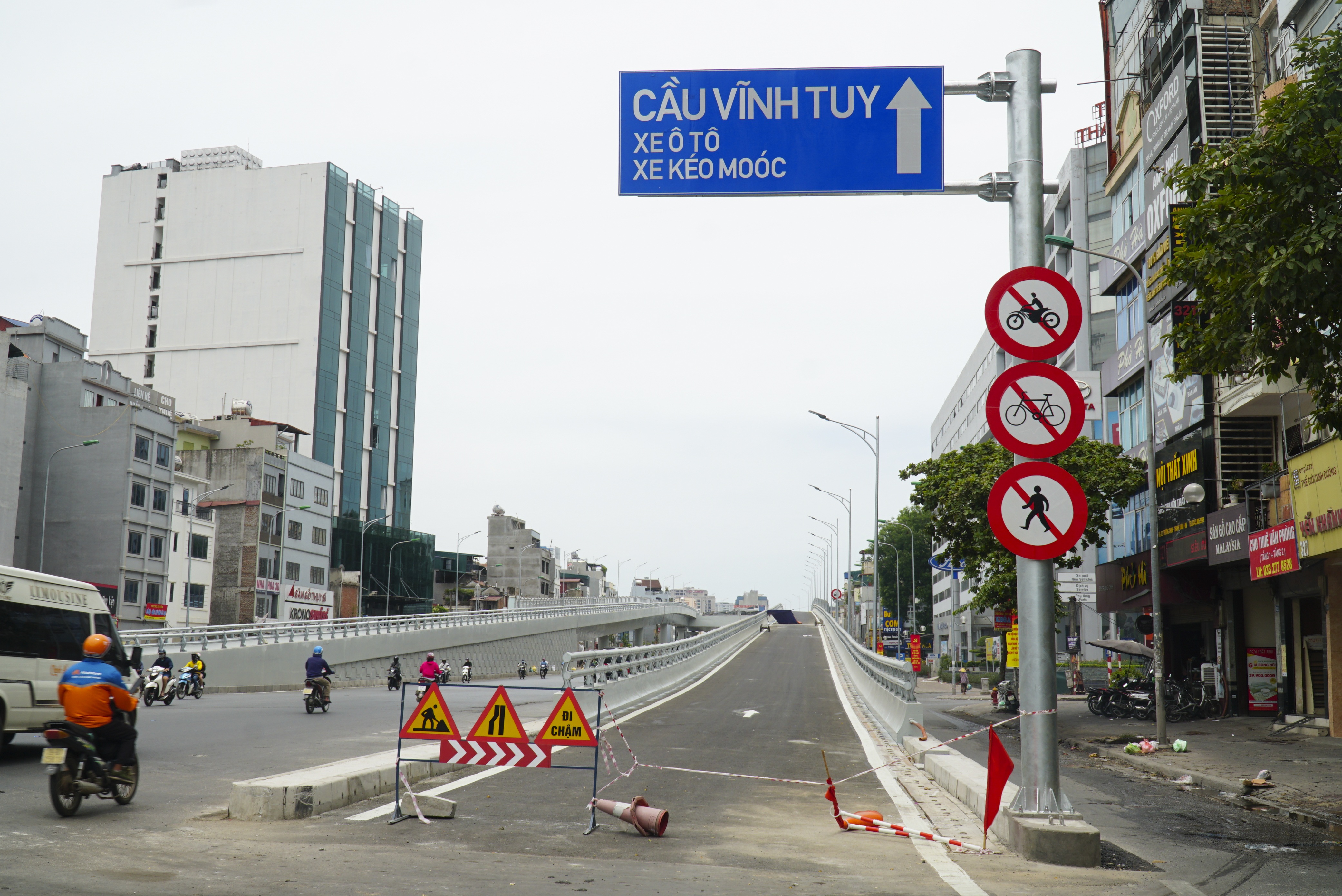 Bất ngờ với diện mạo mới đường vành đai 2 trên cao đoạn Trường Chinh - 18 Bất ngờ với diện mạo mới đường vành đai 2 trên cao đoạn Trường Chinh - 18