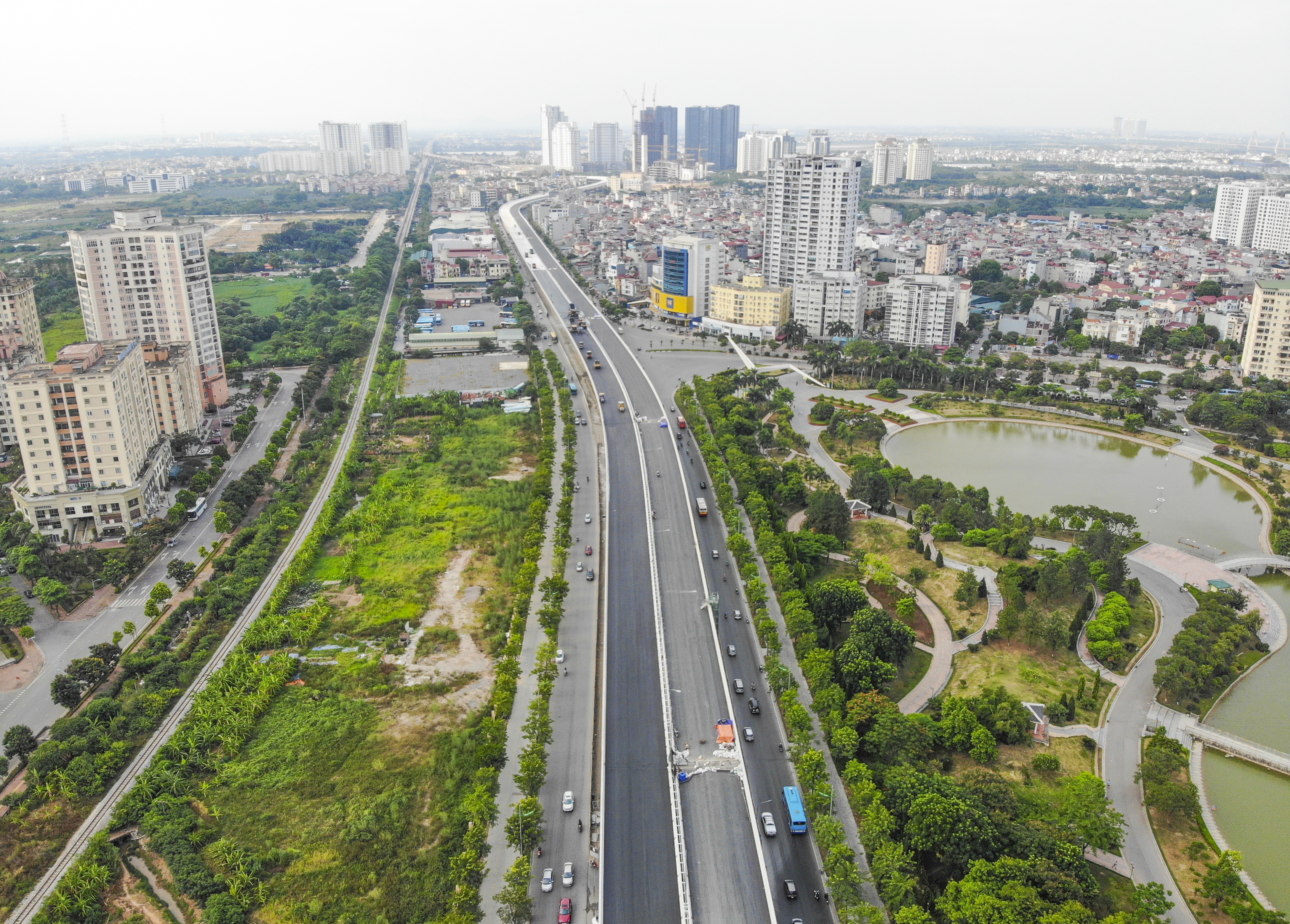 Bất ngờ với diện mạo mới đường vành đai trên cao hơn 5000 tỷ đồng ở Hà Nội - 1 Bất ngờ với diện mạo mới đường vành đai trên cao hơn 5000 tỷ đồng ở Hà Nội - 1