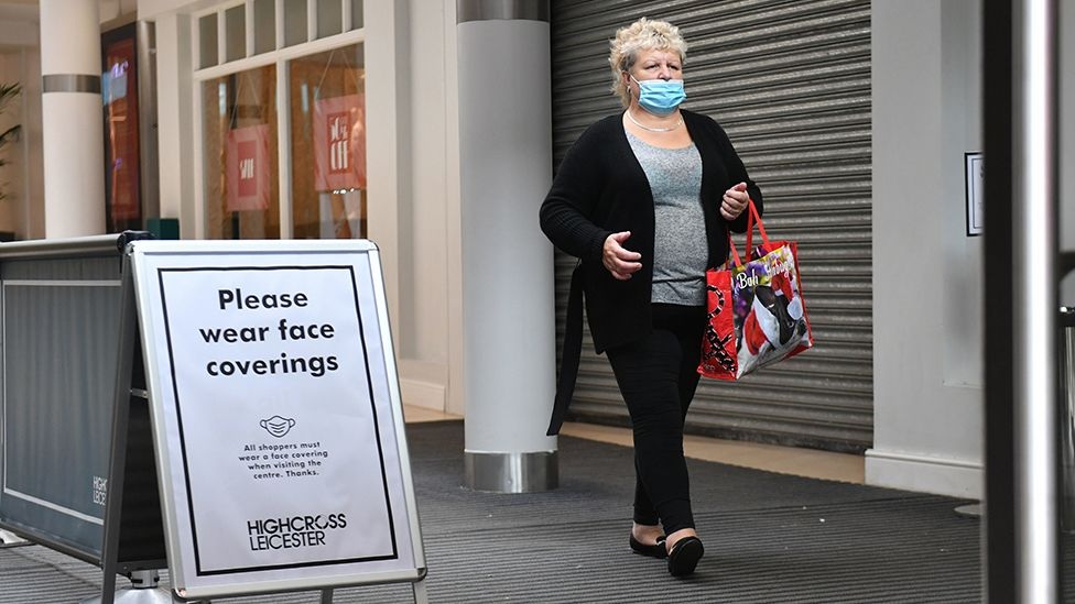 Anh siết phong tỏa một phần đất nước vì Covid-19 bùng phát trở lại