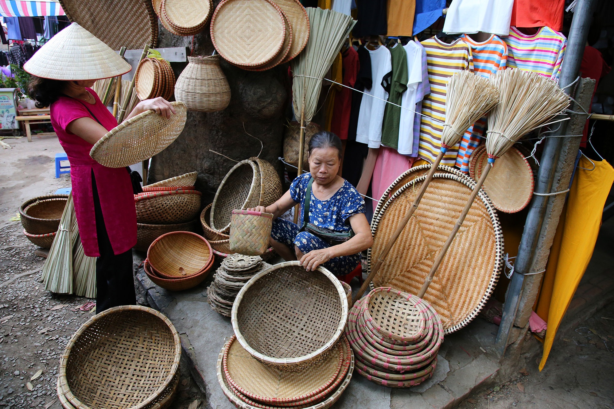 Một ngày ở phiên chợ cổ độc nhất vô nhị giữa Hà Nội - 9