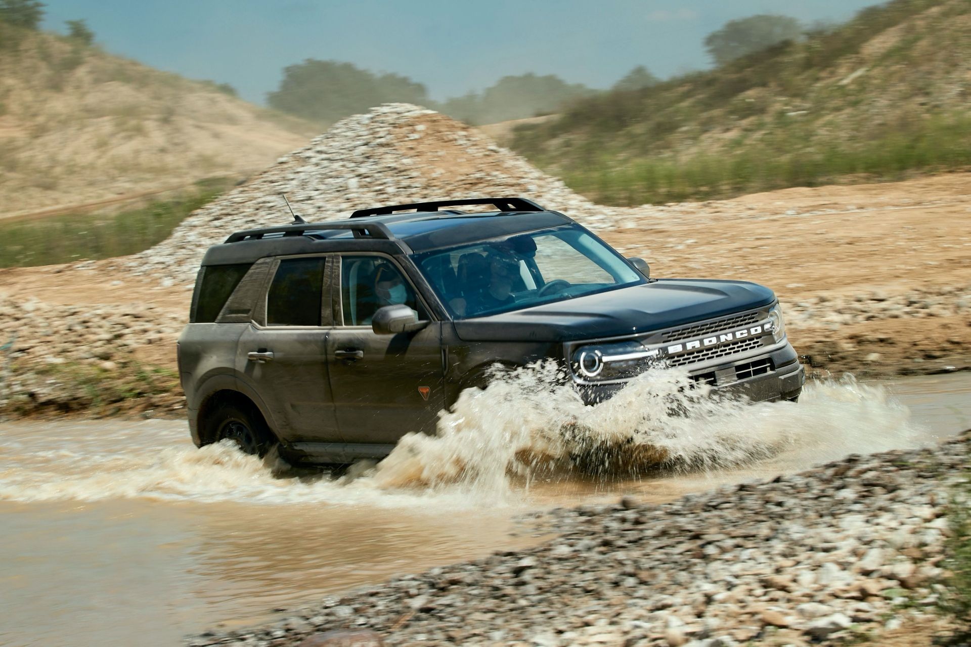 Giật mình trước khả năng off-road của Ford Bronco Sport 2021 - 1