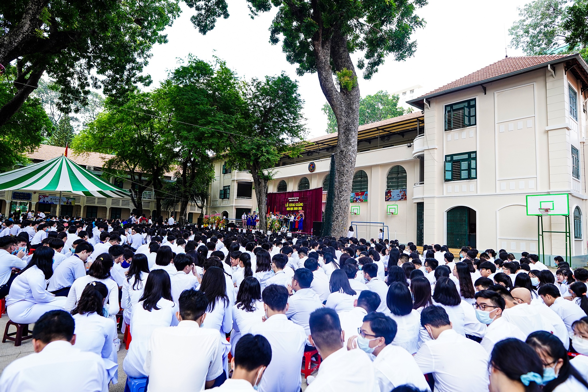 Phó Chủ tịch nước dự khai giảng tại ngôi trường 146 tuổi - 18 Phó Chủ tịch nước dự khai giảng tại ngôi trường 146 tuổi - 18