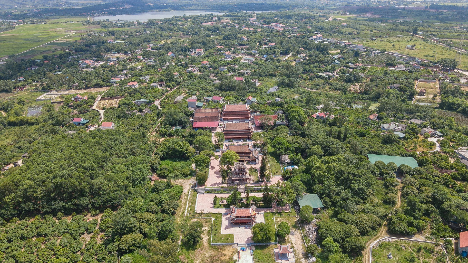 Ngôi chùa nghìn năm tuổi  - Trường Đại học phật giáo đầu tiên ở Việt Nam - 1