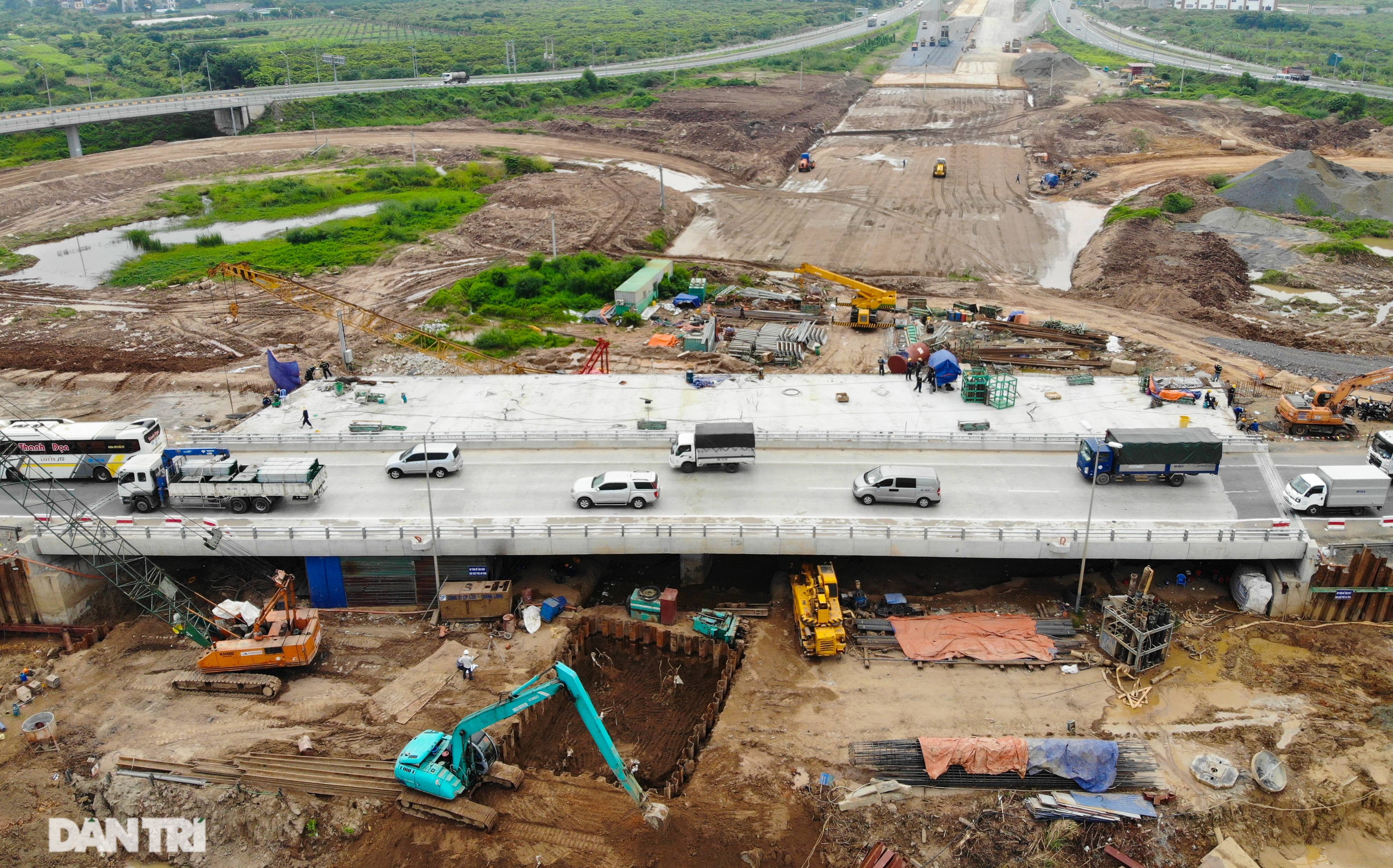 Đại công trường 400 tỷ đồng nối cao tốc Hà Nội - Hải Phòng và đường Cổ Linh - 1 Đại công trường 400 tỷ đồng nối cao tốc Hà Nội - Hải Phòng và đường Cổ Linh - 1
