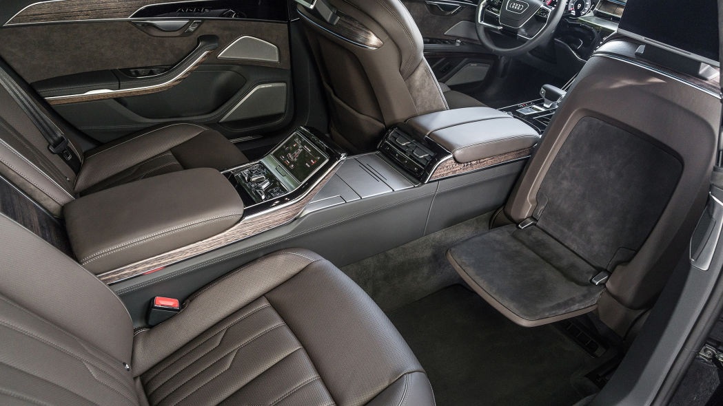 Chọn xe cho nhà giàu: Audi A8, BMW 7-Series, hay Mercedes S-Class mới? - 4 Chọn xe cho nhà giàu: Audi A8, BMW 7-Series, hay Mercedes S-Class mới? - 4